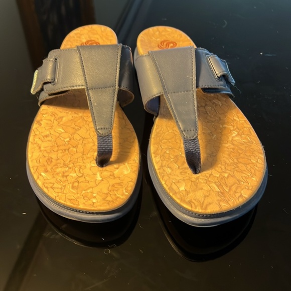 Women’s Cloudsteppers by Clarks size 9.5 Navy - Picture 2 of 8